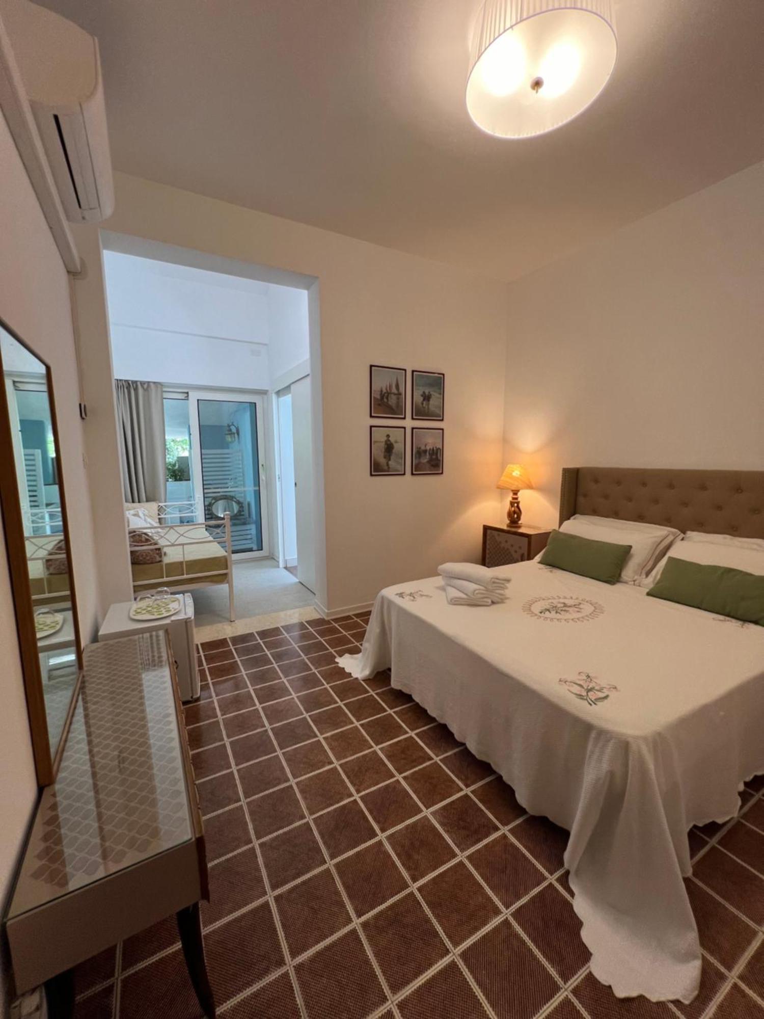 B&B I Versi Del Mare Розето-дельи-Абруцци Экстерьер фото